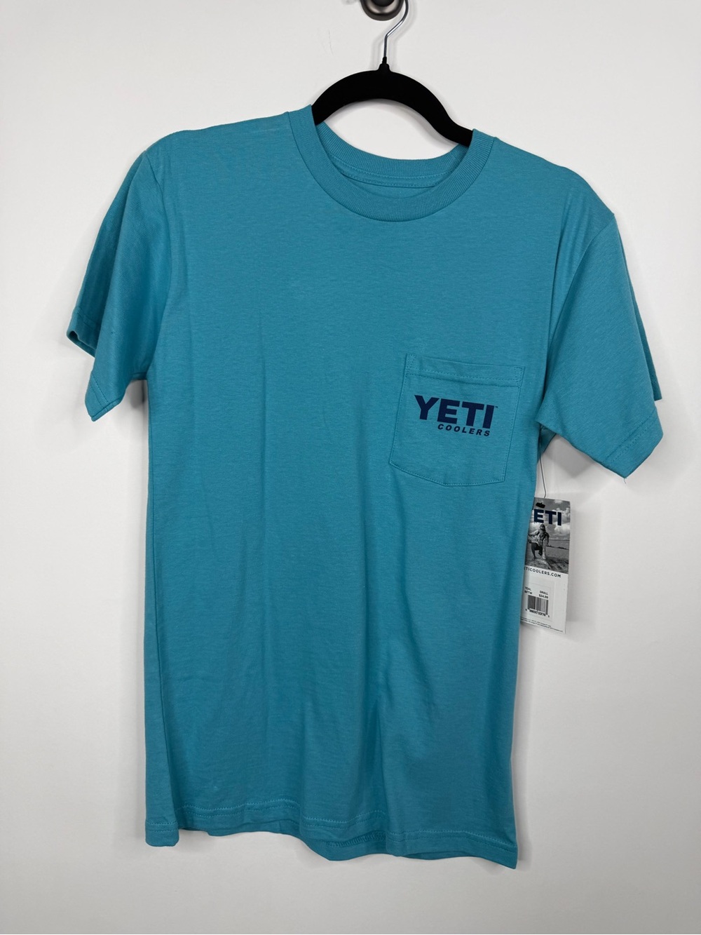 Yeti Short-Sleeve Pocket Tee in Teal Blue